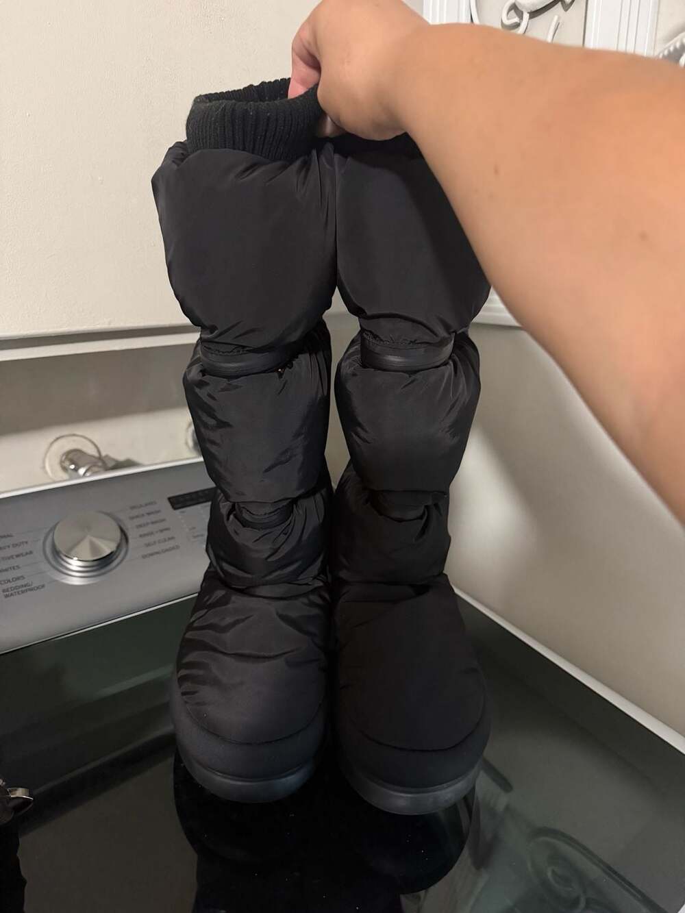 UGG